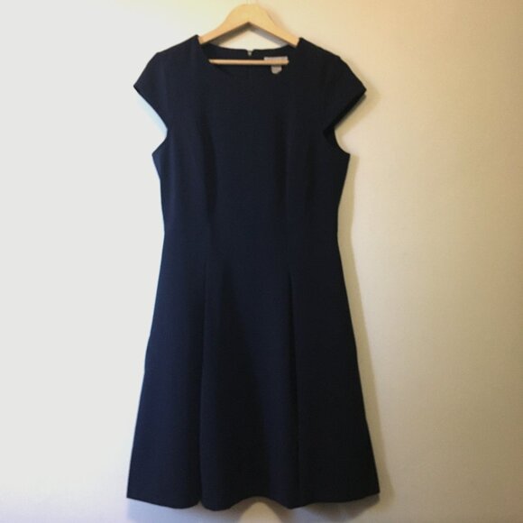 NWT H&M Dark Navy Blue Fit & Flare Pleated Cap Sleeve Dress - Picture 1 of 16